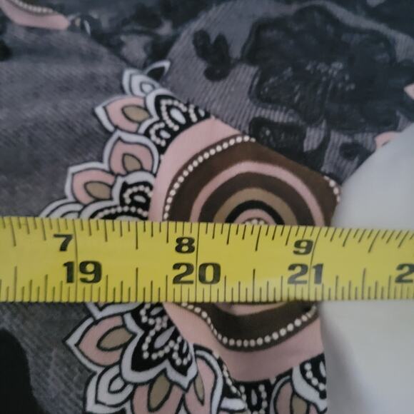 AMANA Long Sleeve Blouse Size X-Large Geometric Design Colorful - Picture 6 of 8